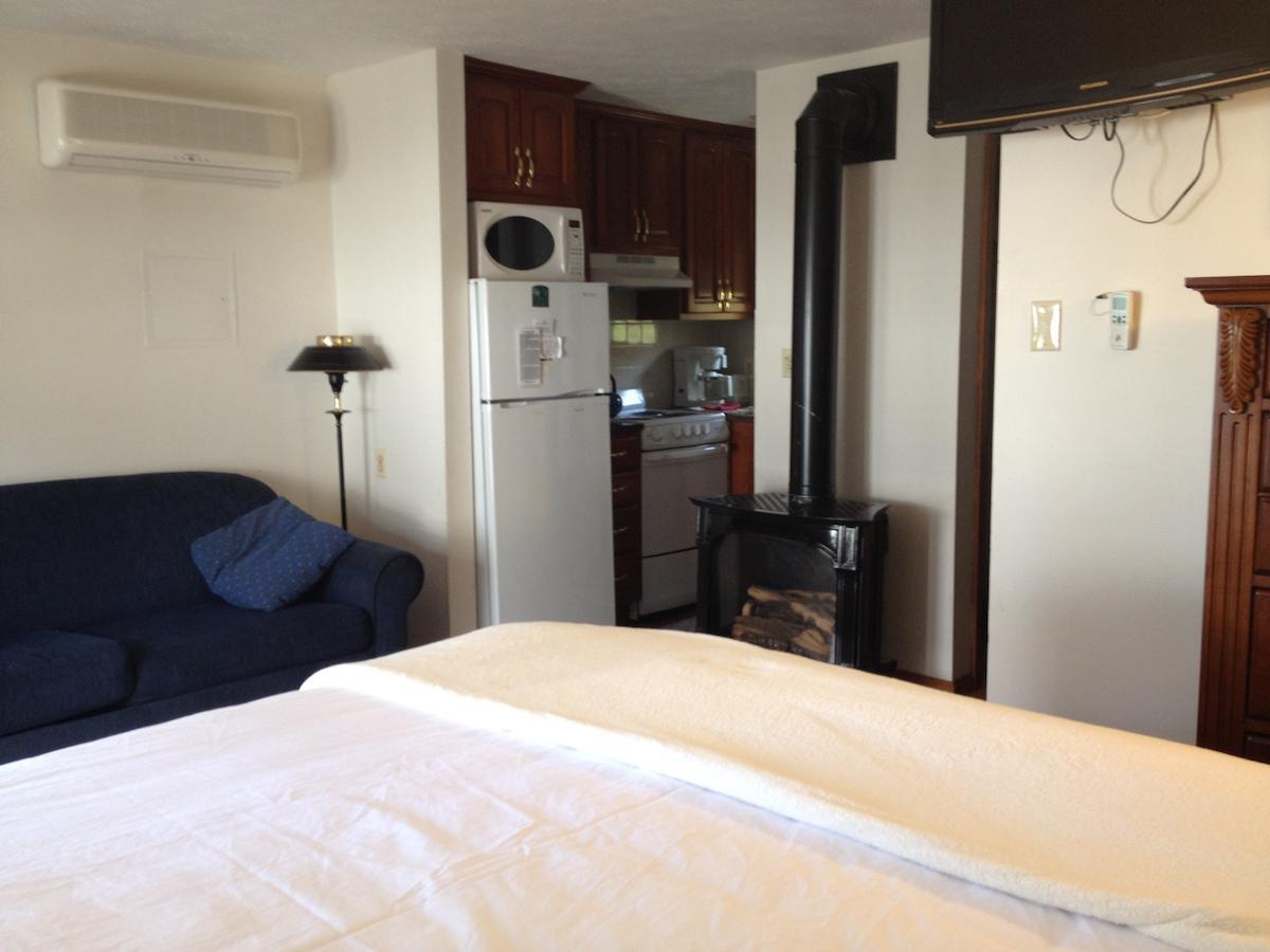 Blue Shutters Inn Carriage House Studios Оганкит Номер фото